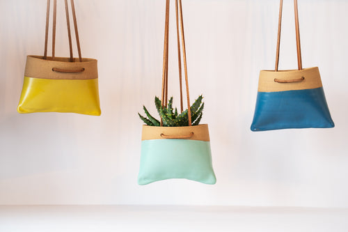 Hanging pocket in yellow, turquoise and dark blue