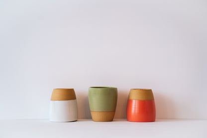 Small tumbler in white, avocado and coral